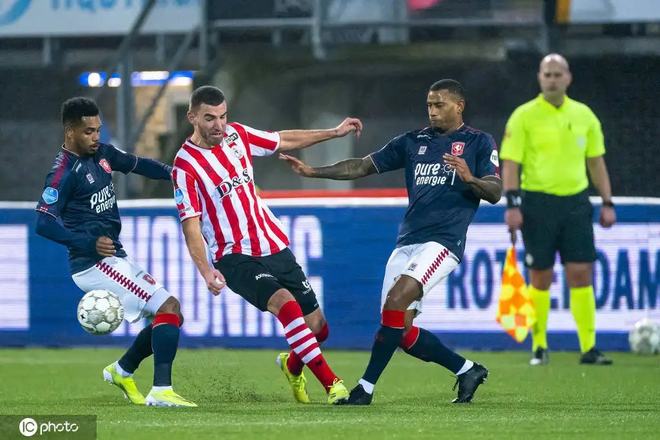 另一個被詬 另一個被詬